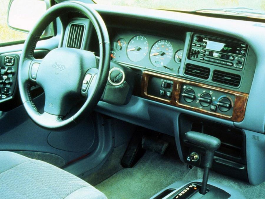  Jeep Grand Cherokee Laredo 1996 года  (фото 3 из 7)